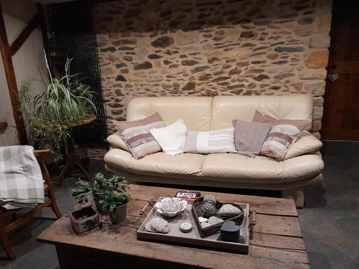 Les Hotes Du Lac, Chambres Et Tables D'Hotes Mandailles  外观 照片