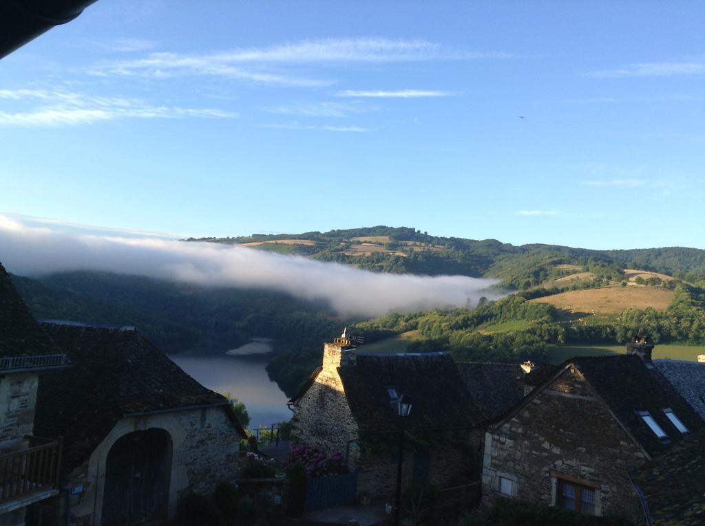 Les Hotes Du Lac, Chambres Et Tables D'Hotes Mandailles  外观 照片