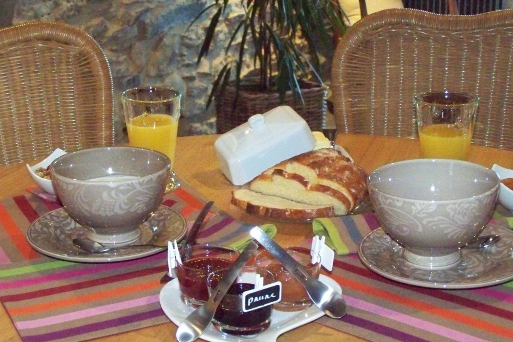 Les Hotes Du Lac, Chambres Et Tables D'Hotes Mandailles  外观 照片