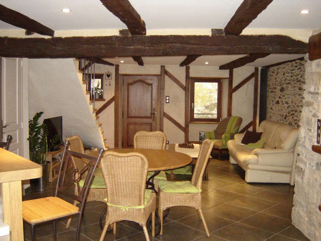 Les Hotes Du Lac, Chambres Et Tables D'Hotes Mandailles  外观 照片