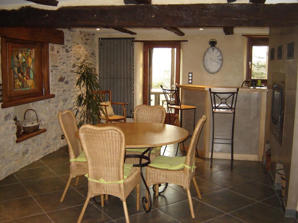 Les Hotes Du Lac, Chambres Et Tables D'Hotes Mandailles  外观 照片