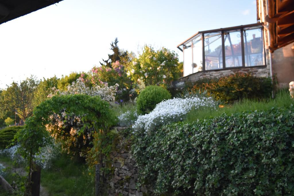 Les Hotes Du Lac, Chambres Et Tables D'Hotes Mandailles  外观 照片