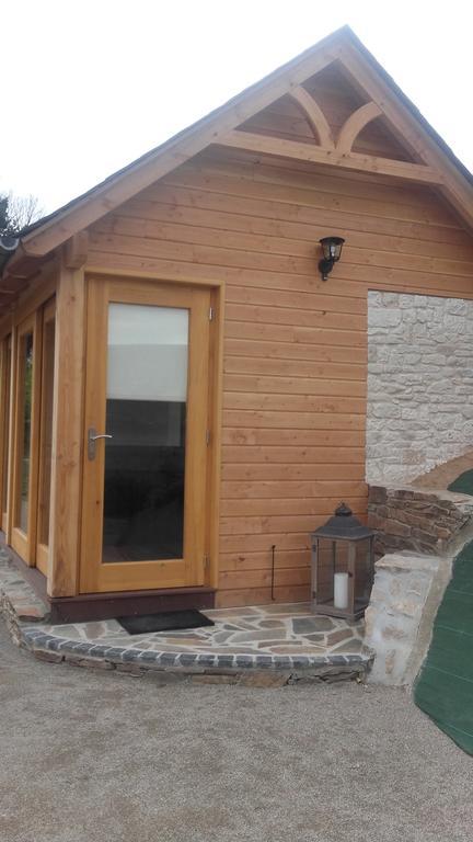 Les Hotes Du Lac, Chambres Et Tables D'Hotes Mandailles  外观 照片