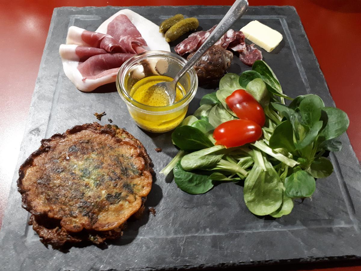 Les Hotes Du Lac, Chambres Et Tables D'Hotes Mandailles  外观 照片
